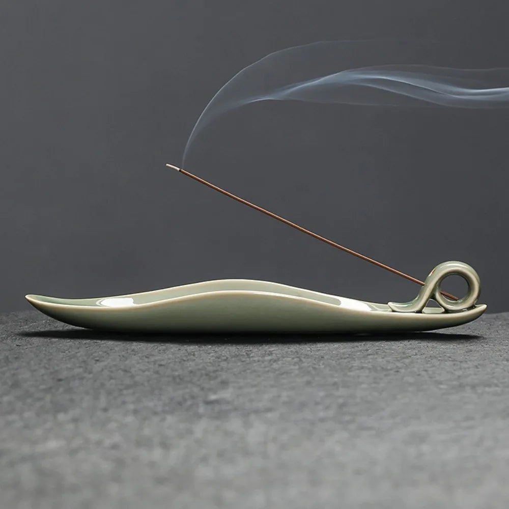 Creative Celadon Ceramic Incense Holder Perfect for Serene Tea Ceremony Ambiance Sleek Elegant Home Decor