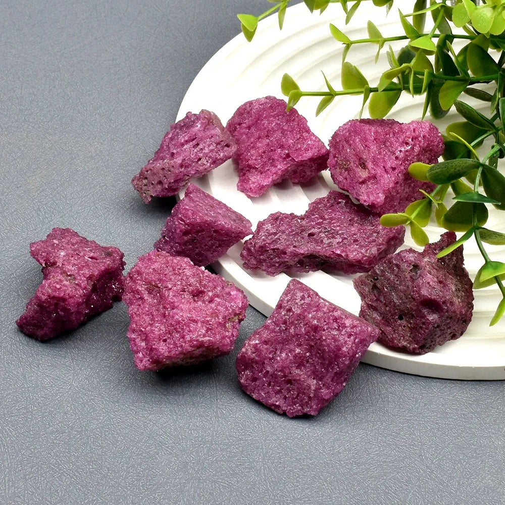 Natural Stones Red Corundum Ruby Crystal Specimen Wicca Raw Mineral Healing Gemstone Aquarium Home Decoration DIY Jewelry Making