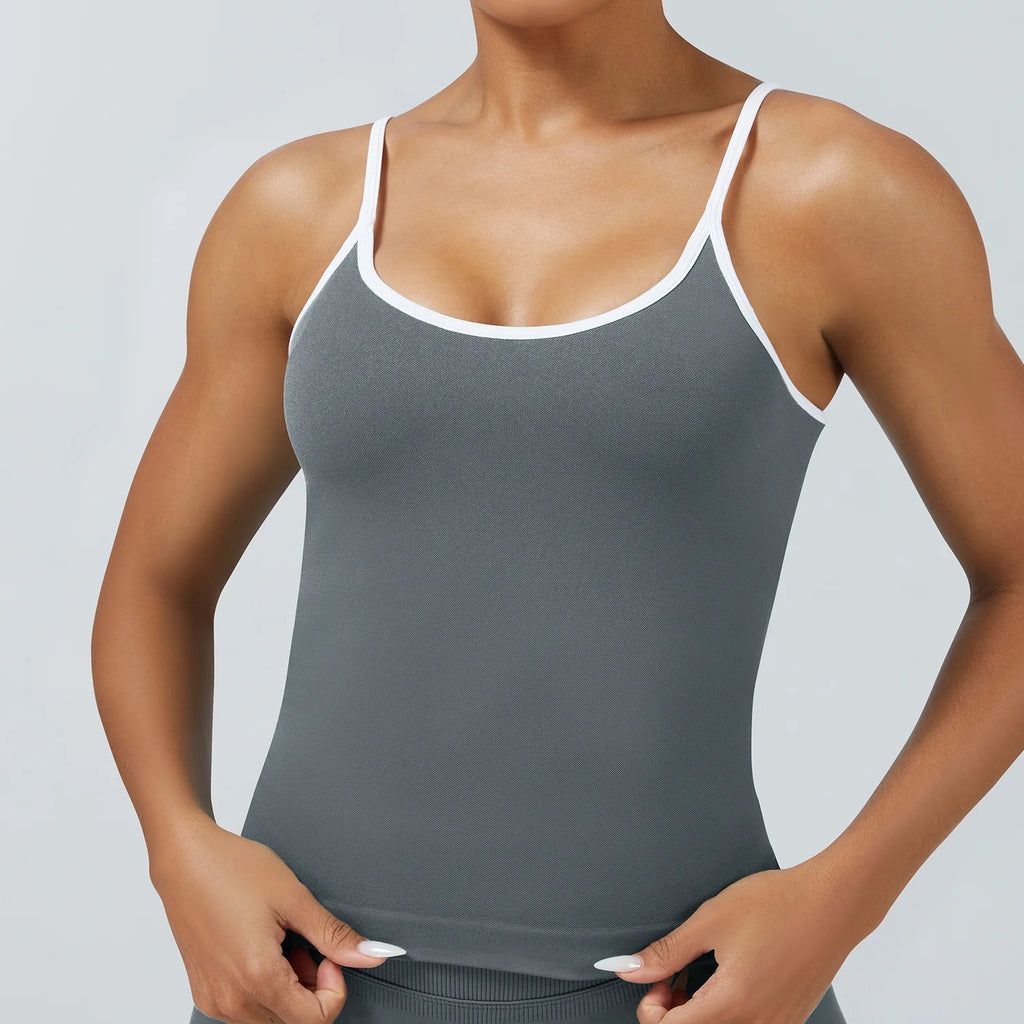 Color-Block Racerback Sports Bra – Body-Hugging Open Back Crop Top for Yoga, Gym & Casual Wear