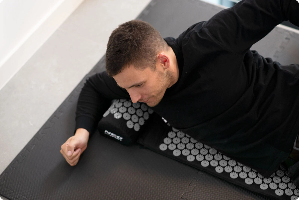 NEO-SPORT Akupressurmatt<wbr/>e Akupressur Matte Nadelmatte Massagematte Akupunktur