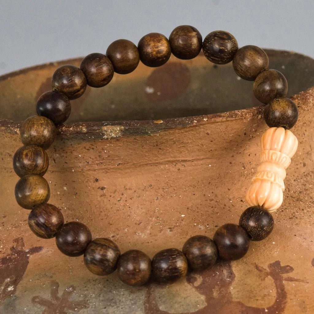 Natural Oud Gaharu Wood 6.5" Bracelet Carved Apricot Shell Vajra Prayer Bead 11g
