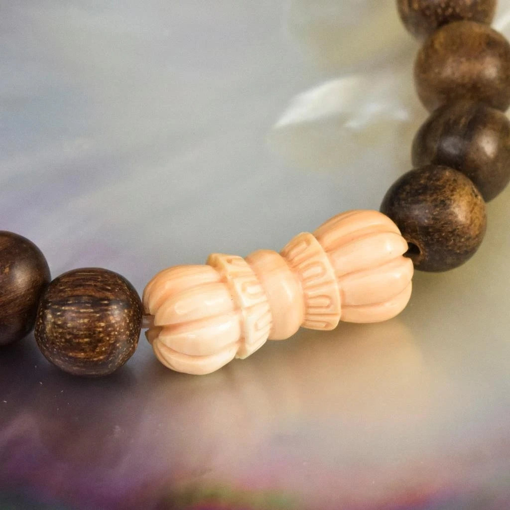 Natural Oud Gaharu Wood 6.5" Bracelet Carved Apricot Shell Vajra Prayer Bead 11g