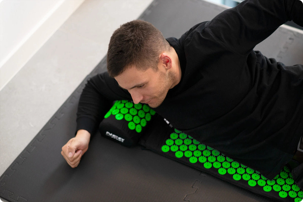 NEO-SPORT Akupressurmatt<wbr/>e Akupressur Matte Nadelmatte Massagematte Akupunktur