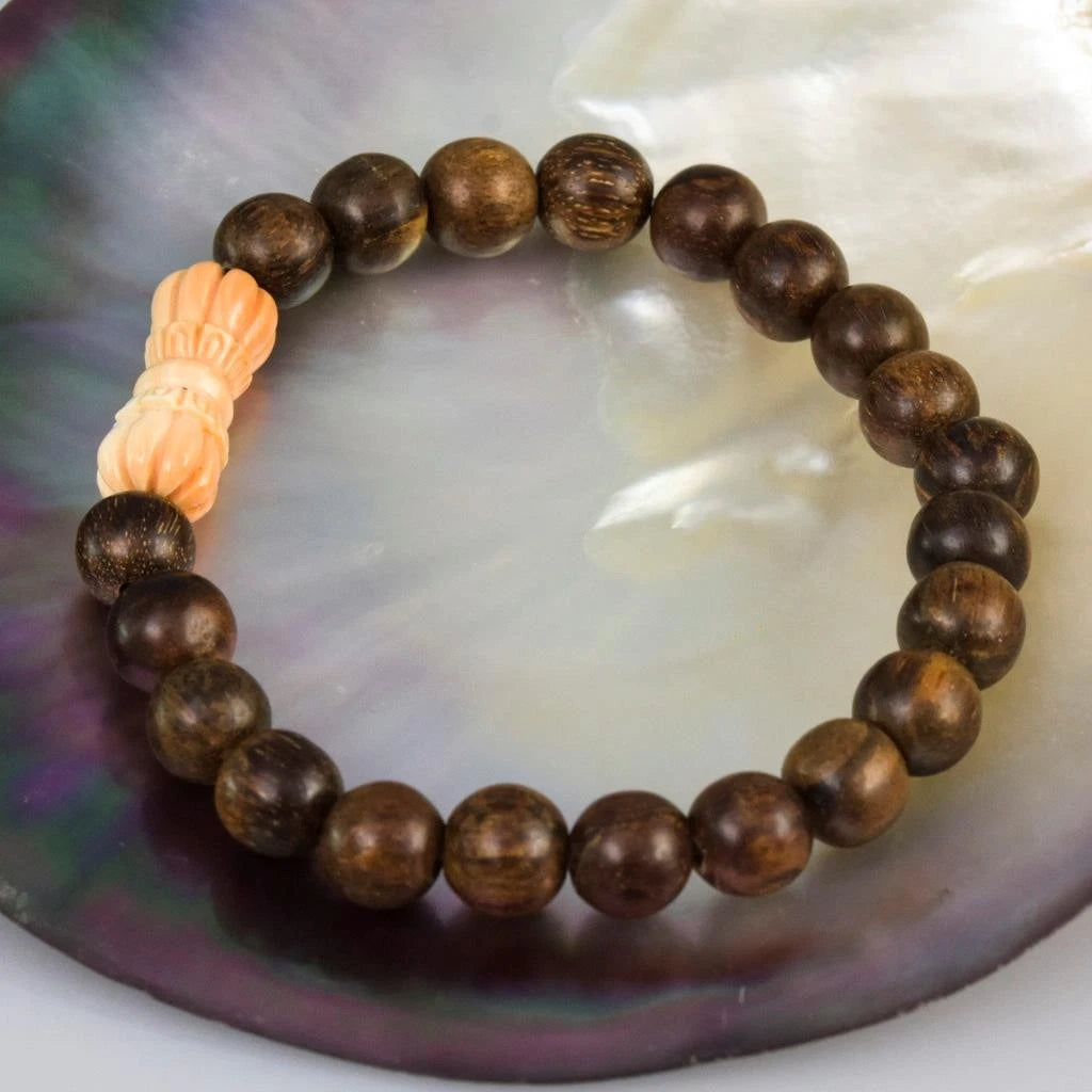 Natural Oud Gaharu Wood 6.5" Bracelet Carved Apricot Shell Vajra Prayer Bead 11g