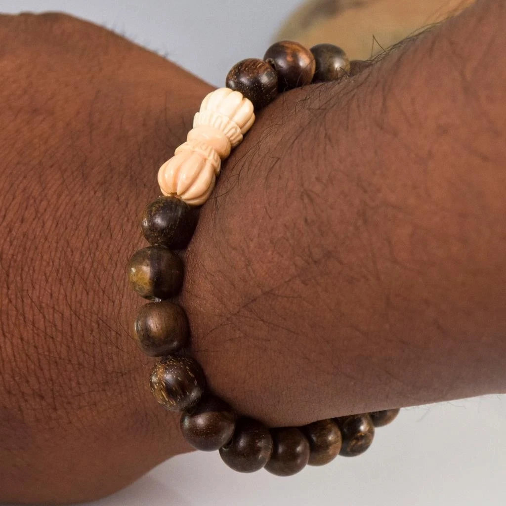 Natural Oud Gaharu Wood 6.5" Bracelet Carved Apricot Shell Vajra Prayer Bead 11g