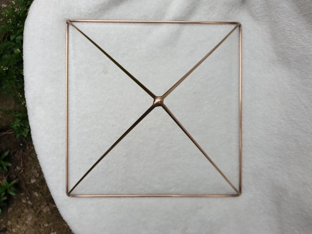 Kupfer Pyramide für Meditation, Reinigung &amp; Aufladung Kristalle - Geschenk - Gizeh Khufu