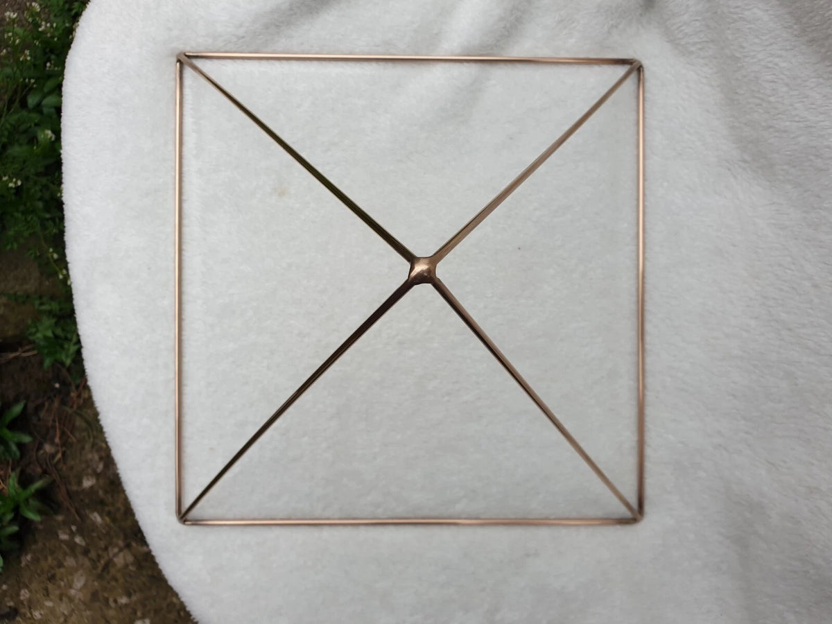 Kupfer Pyramide für Meditation, Reinigung &amp; Aufladung Kristalle - Geschenk - Gizeh Khufu