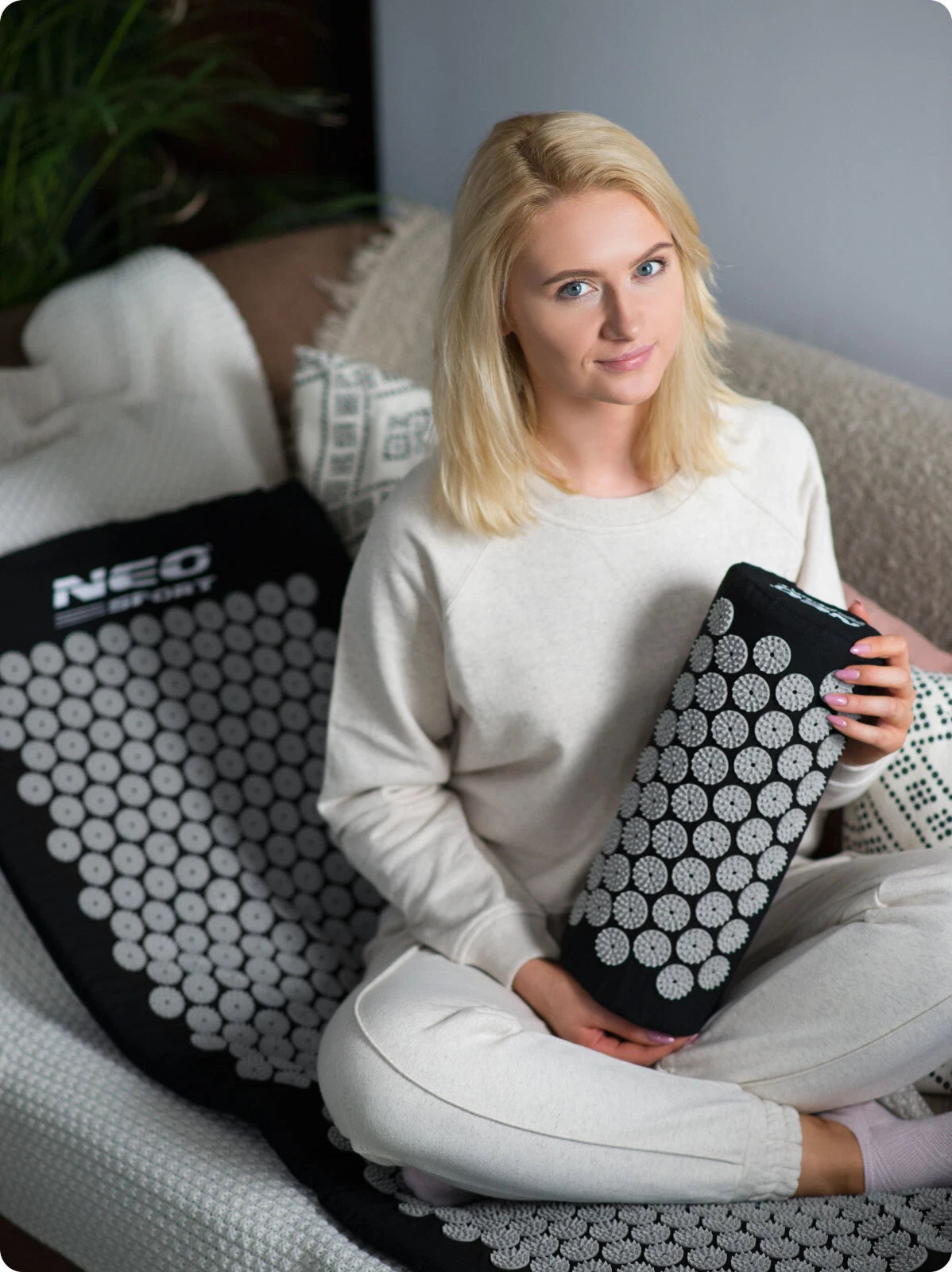 NEO-SPORT Akupressurmatt<wbr/>e Akupressur Matte Nadelmatte Massagematte Akupunktur